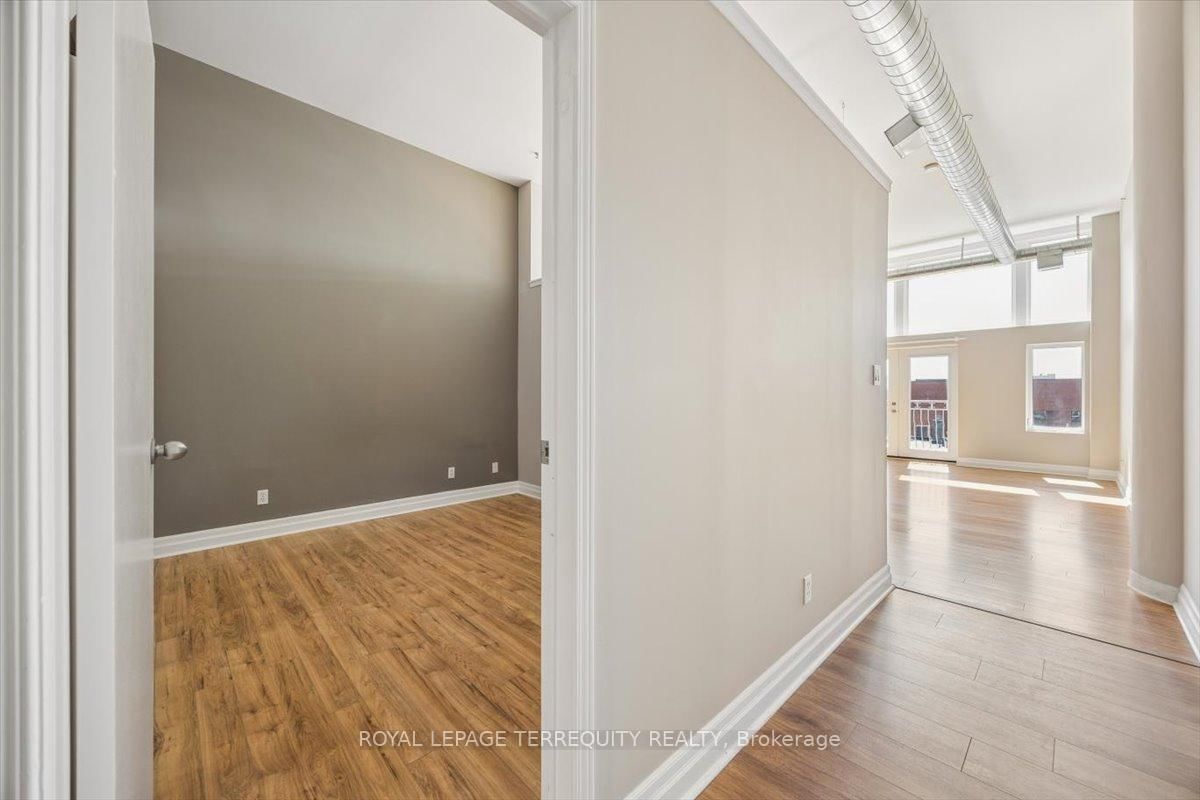 276 King Street W, Unit 301 - Photo 11