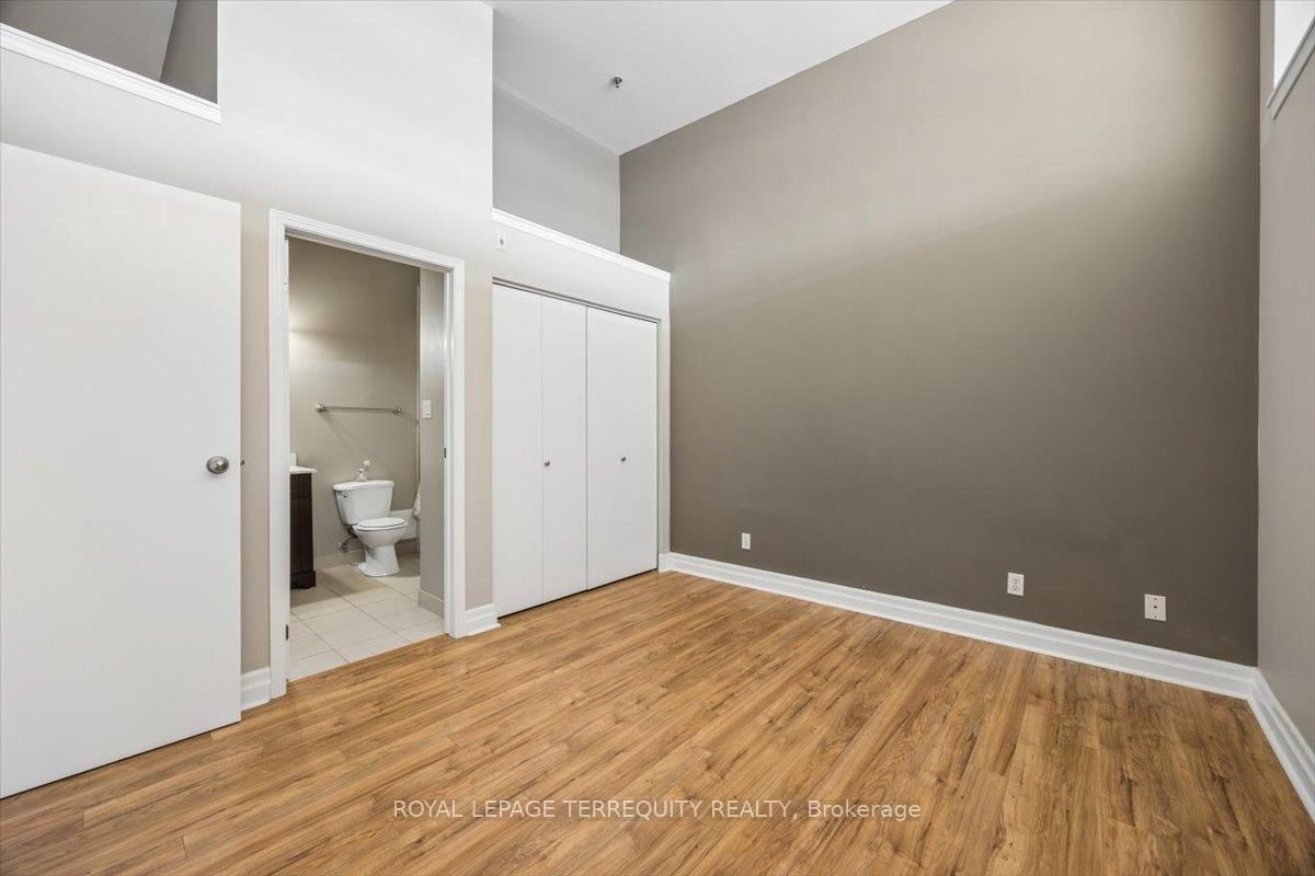 276 King Street W, Unit 301 - Photo 13