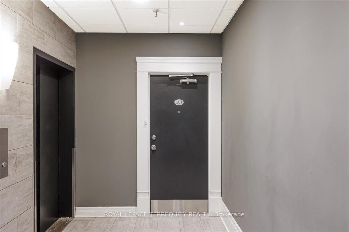 276 King Street W, Unit 301 - Photo 26