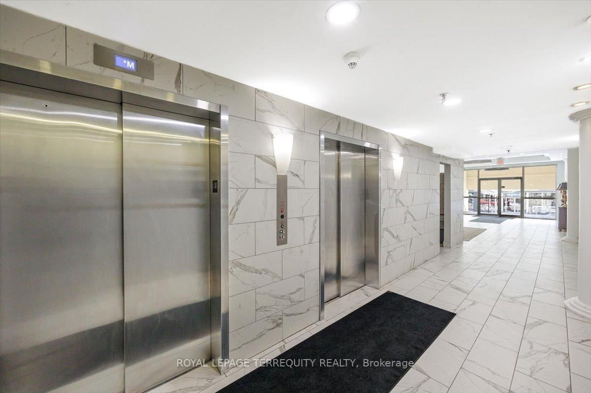 276 King Street W, Unit 301 - Photo 31