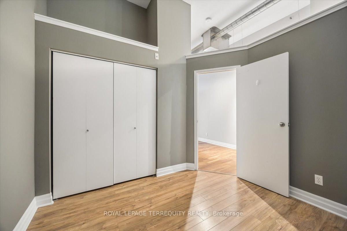 276 King Street W, Unit 301 - Photo 9