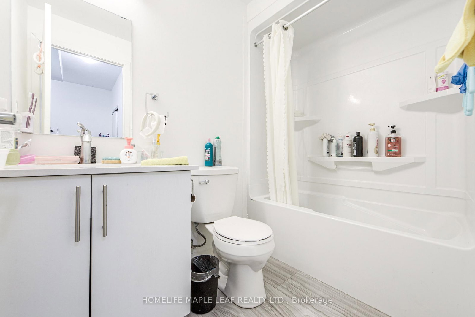 128 King Street N, Unit 1402 - Photo 23