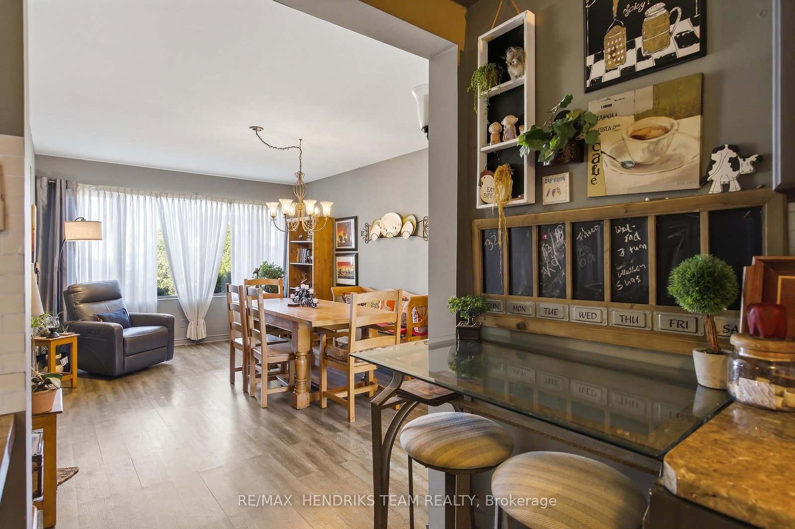 Detached House for sale at 229 Jarvis Street, Fort Erie, Ontario, L2A 2S7 - Central - MLS: X12966102