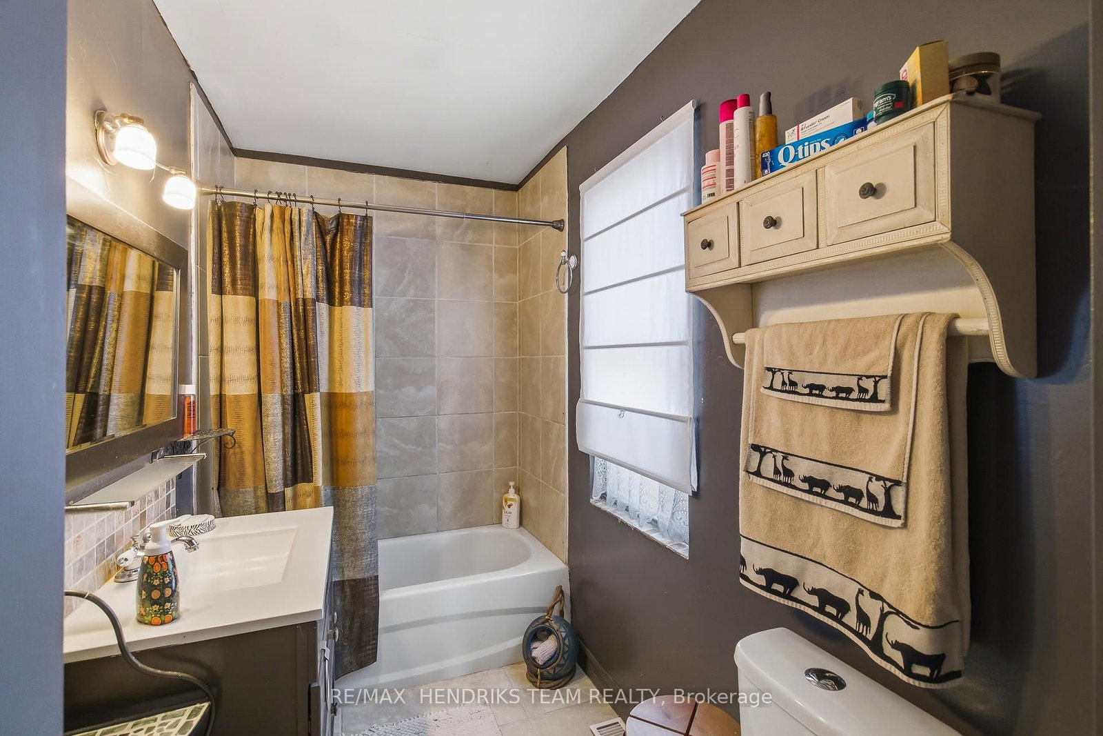 Detached House for sale at 229 Jarvis Street, Fort Erie, Ontario, L2A 2S7 - Central - MLS: X12966102