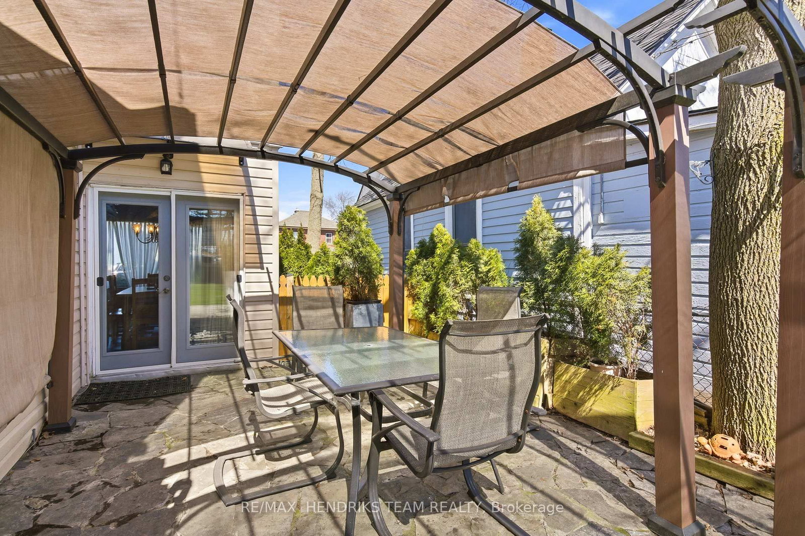 Detached House for sale at 229 Jarvis Street, Fort Erie, Ontario, L2A 2S7 - Central - MLS: X12966102