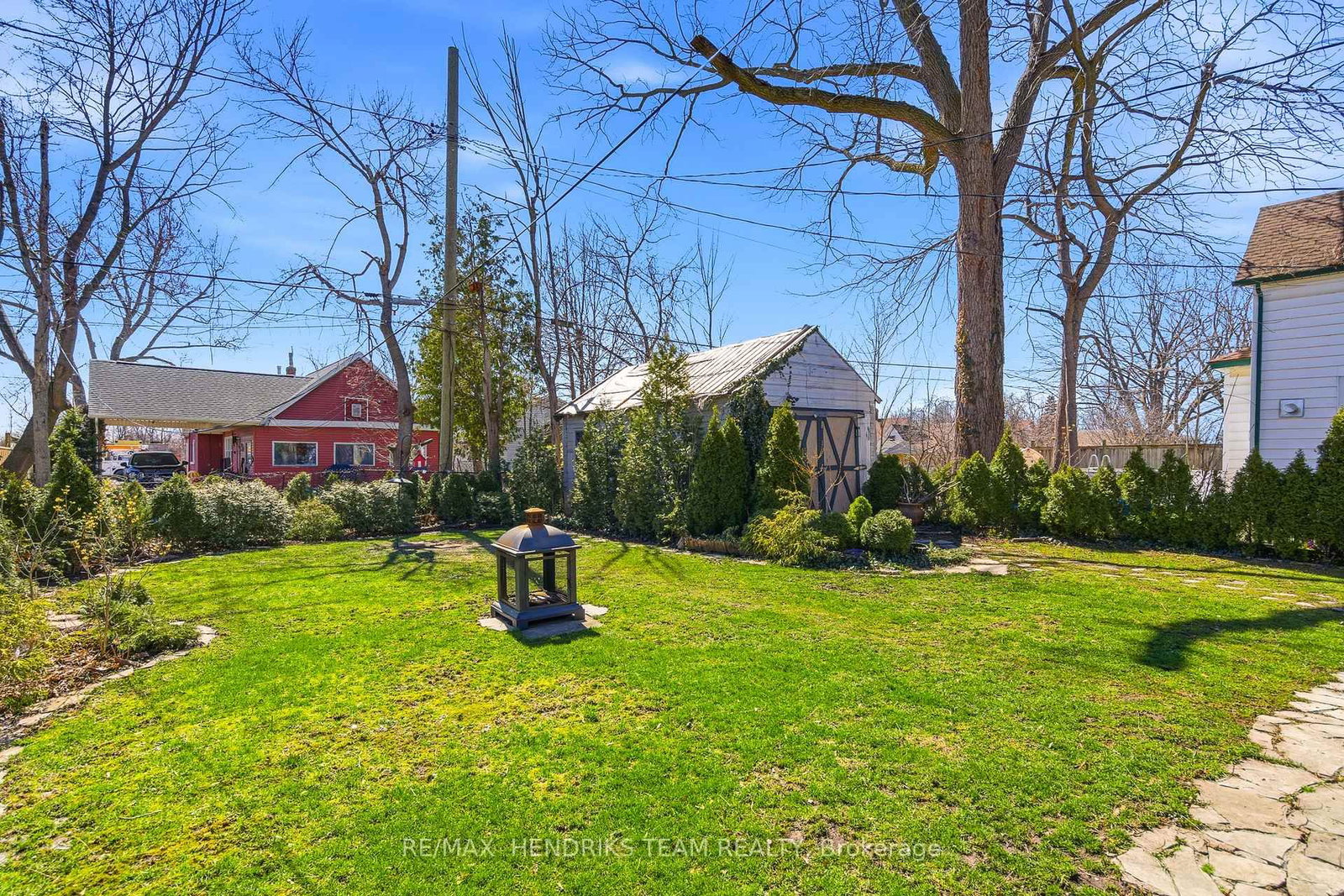 Detached House for sale at 229 Jarvis Street, Fort Erie, Ontario, L2A 2S7 - Central - MLS: X12966102