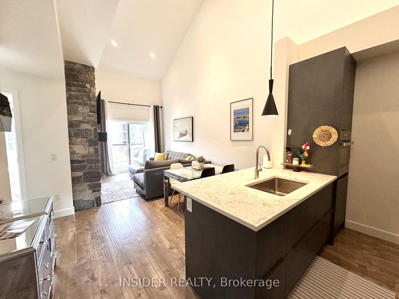 303 - 10 Beausoleil Lane, Blue Mountains, L9Y 2X5 | Image 2