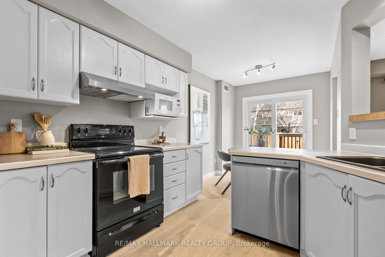 25 Oriska Way - Photo 13