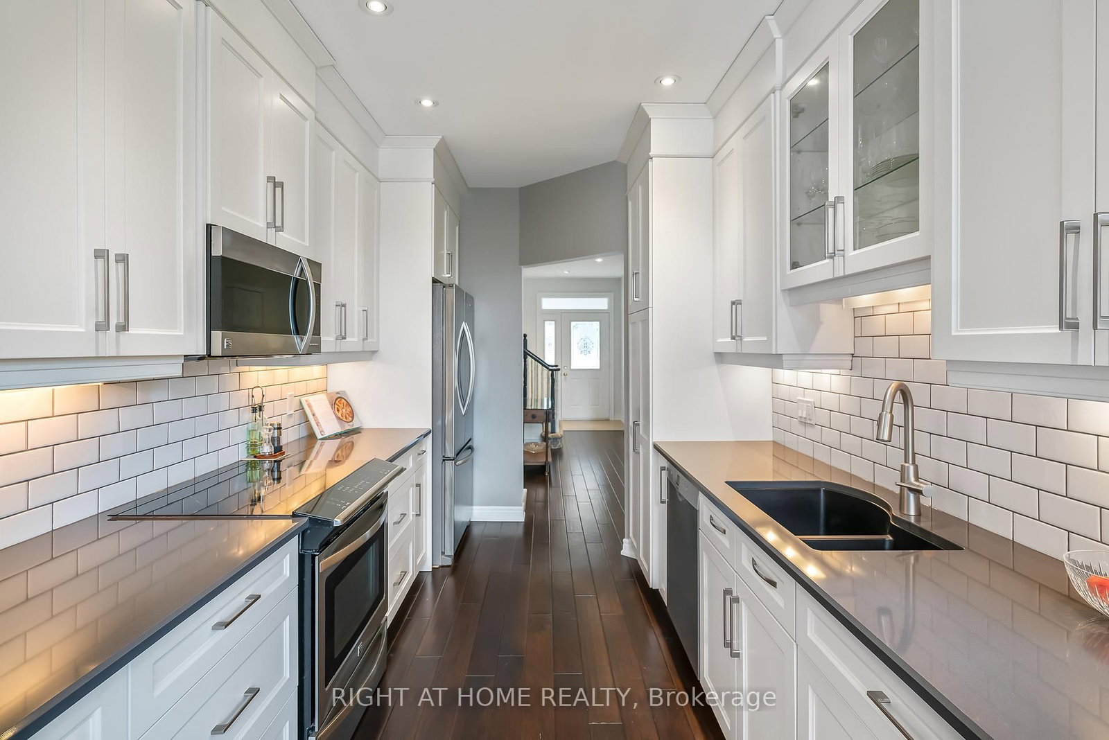 88 Lakeport Road, Unit 33 - Photo 10