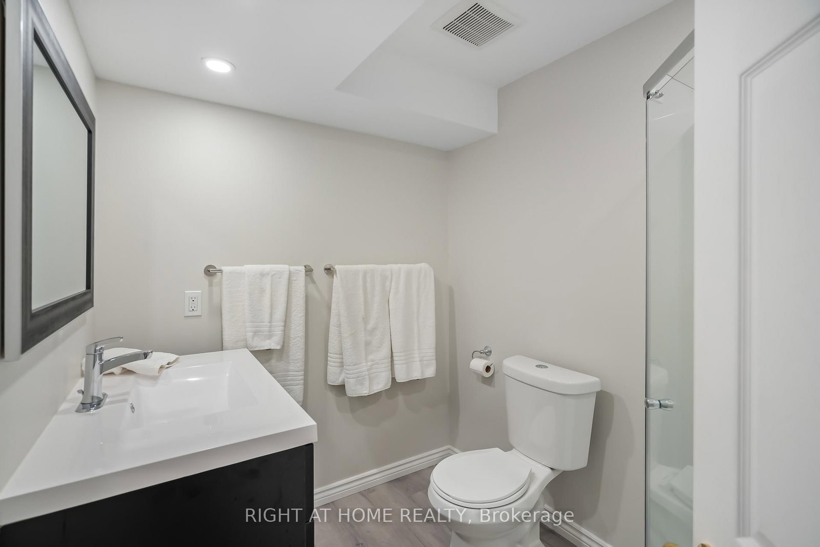 88 Lakeport Road, Unit 33 - Photo 31