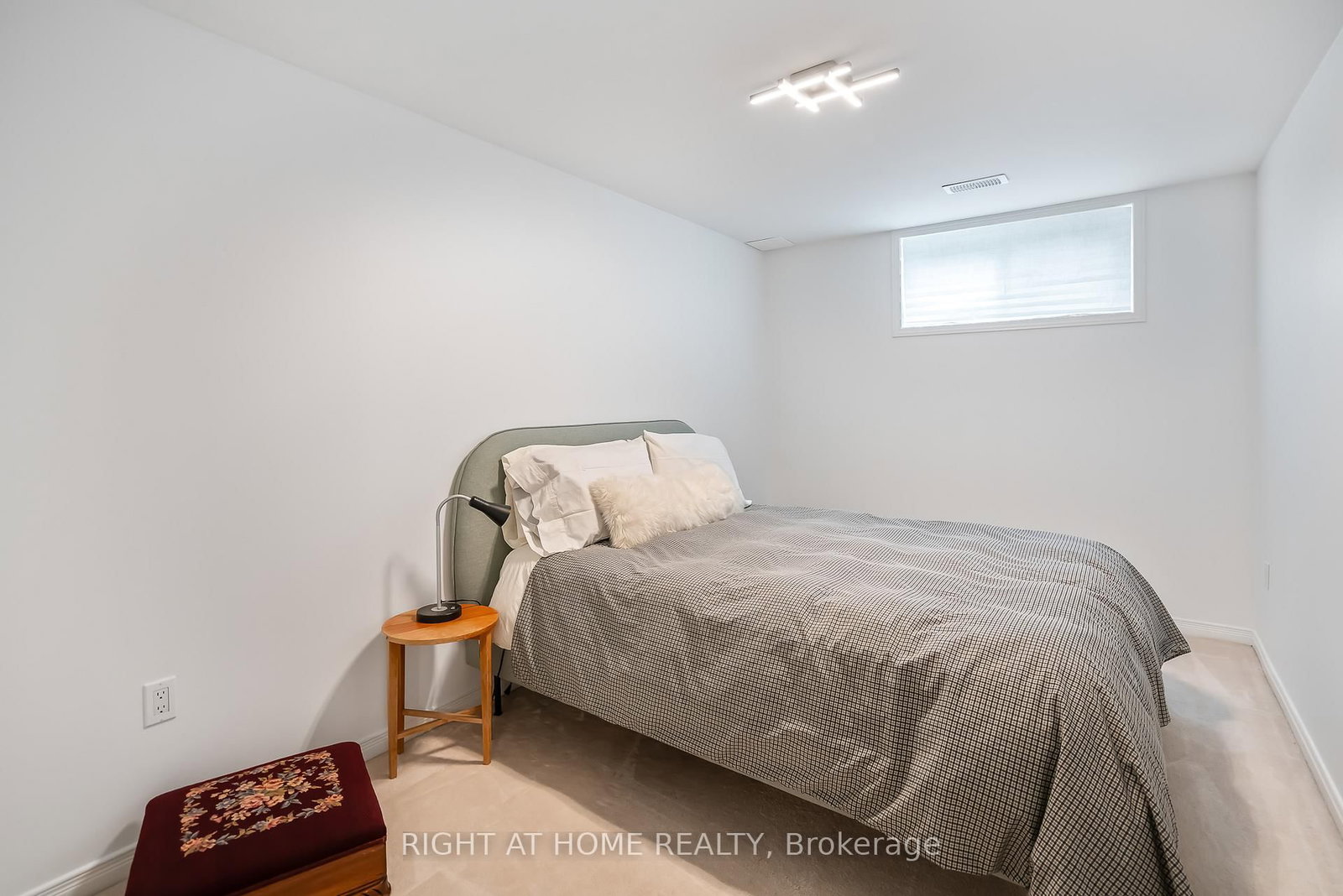 88 Lakeport Road, Unit 33 - Photo 33