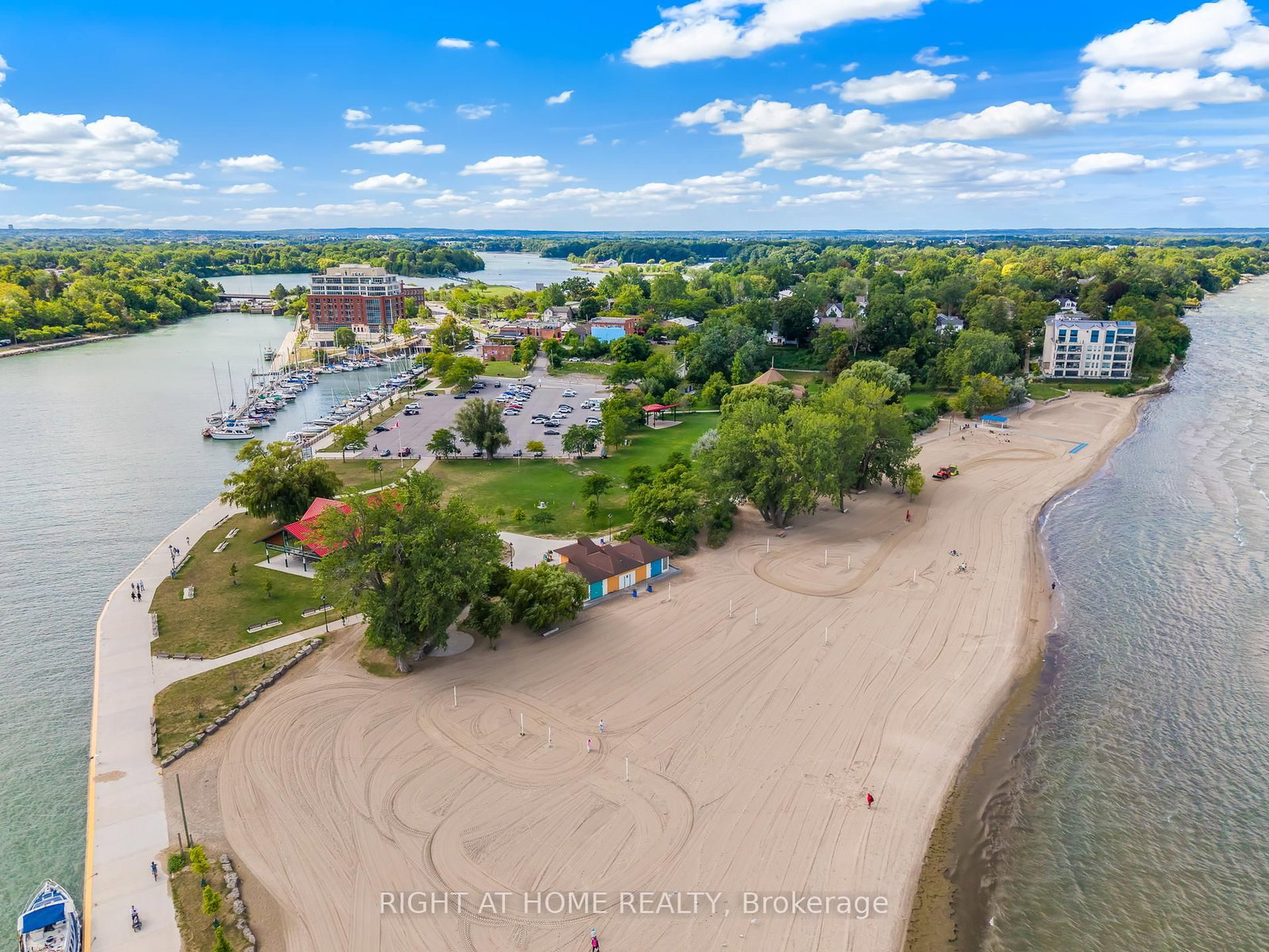 88 Lakeport Road, Unit 33 - Photo 44