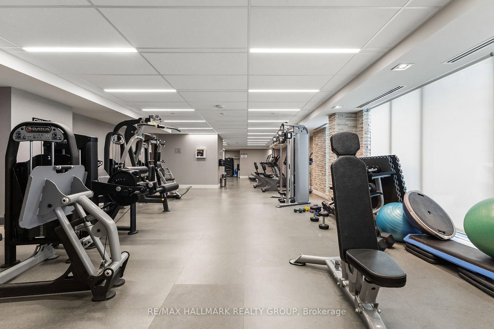 411 Mackay Street, Unit 418 - Photo 24