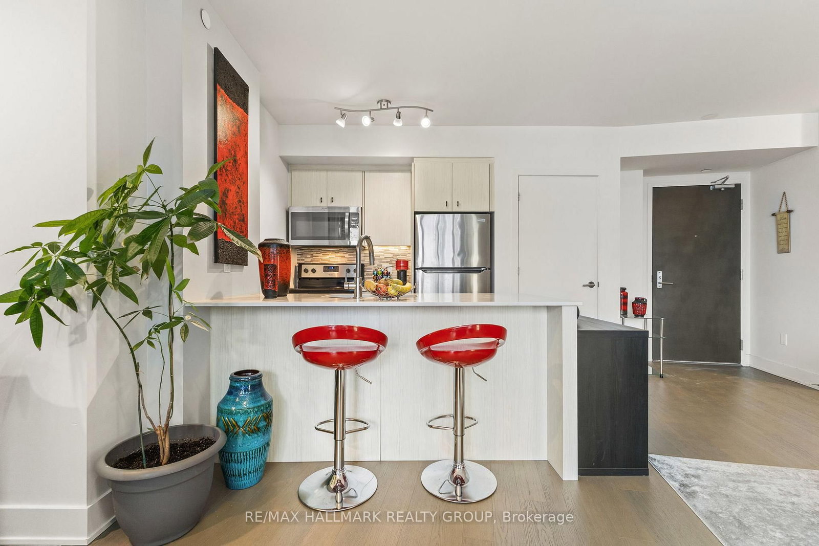 411 Mackay Street, Unit 418 - Photo 7