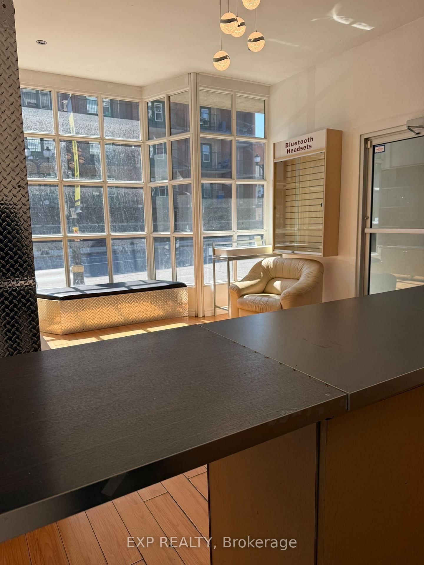 250 King Street W - Photo 7