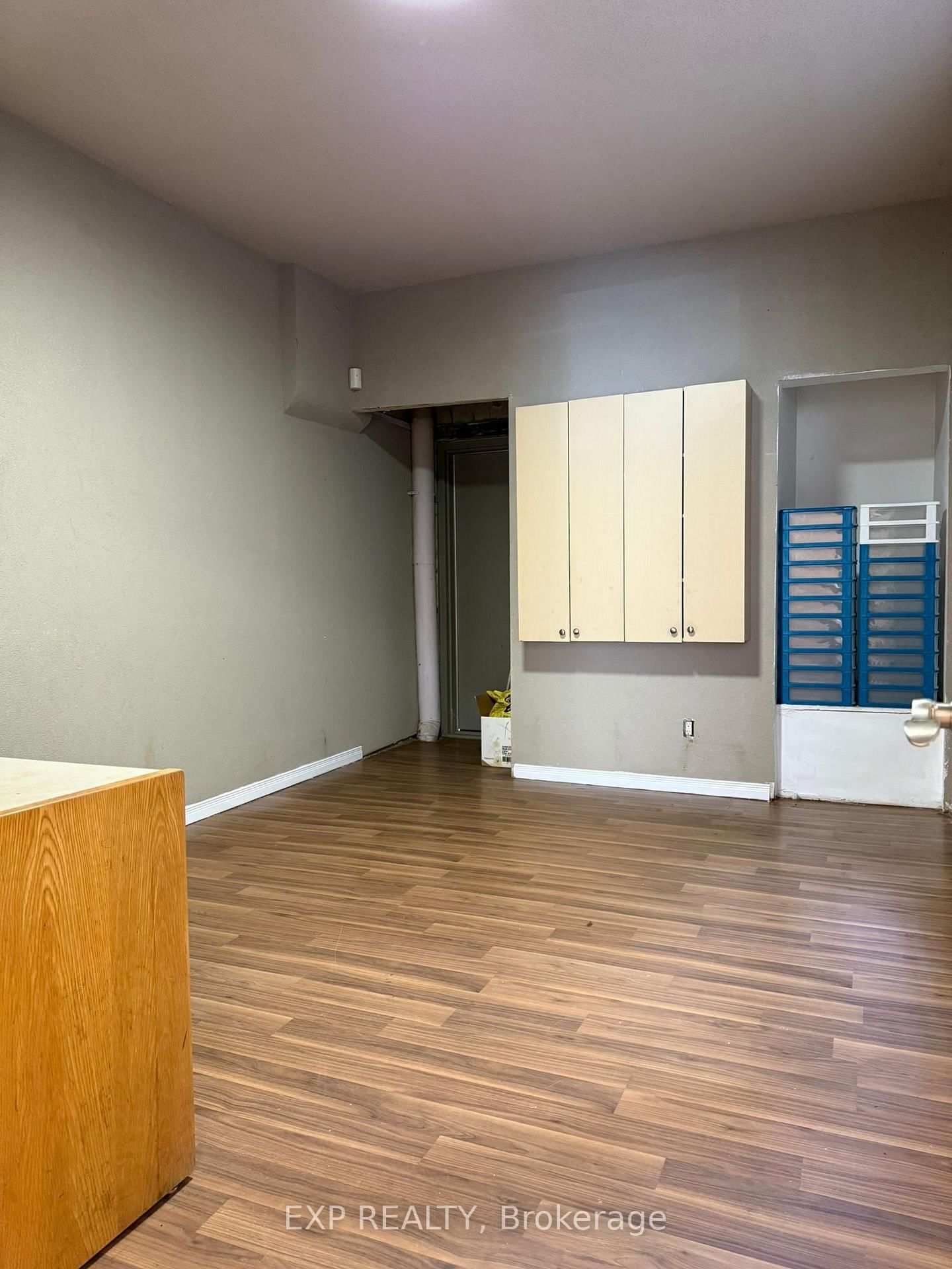 250 King Street W - Photo 8