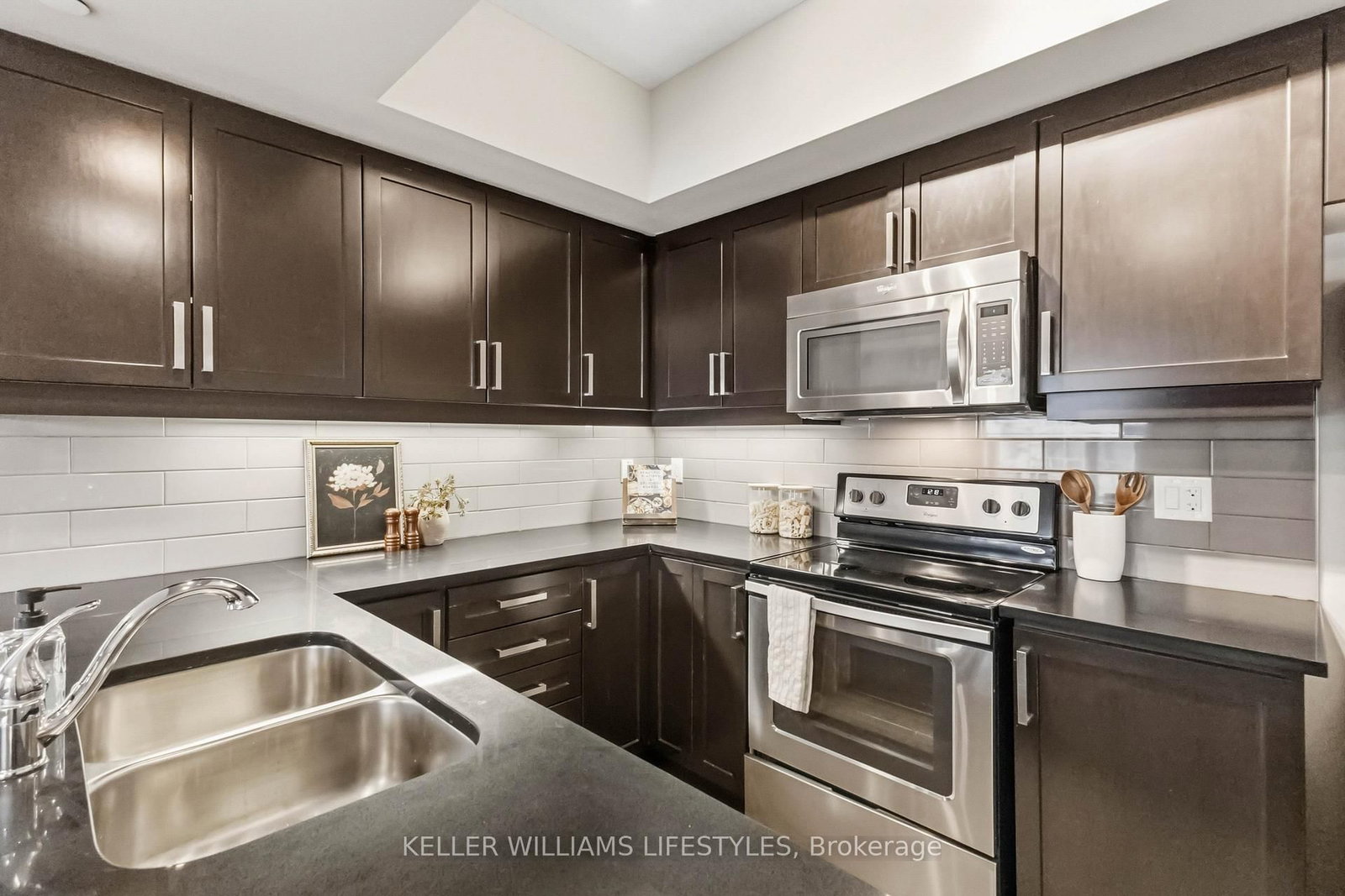 89 RIDOUT Street S • #305 • London South, ON photo 25