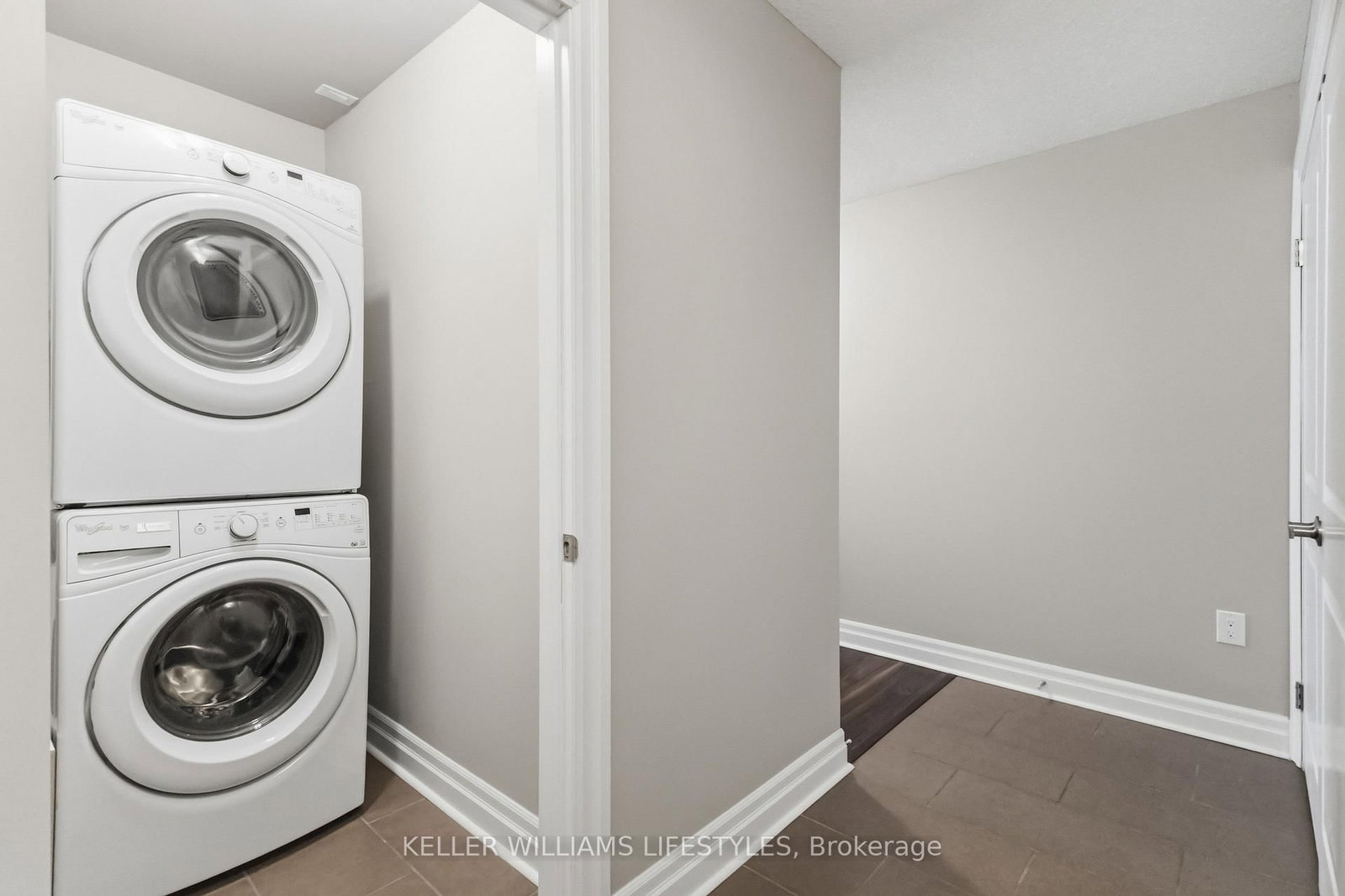 89 RIDOUT Street S • #305 • London South, ON photo 8