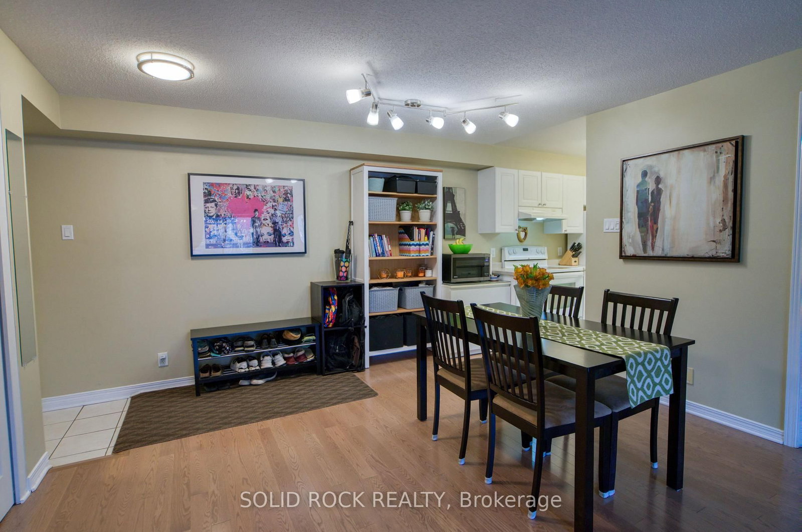 429 Somerset Street W, Unit 209 - Photo 5