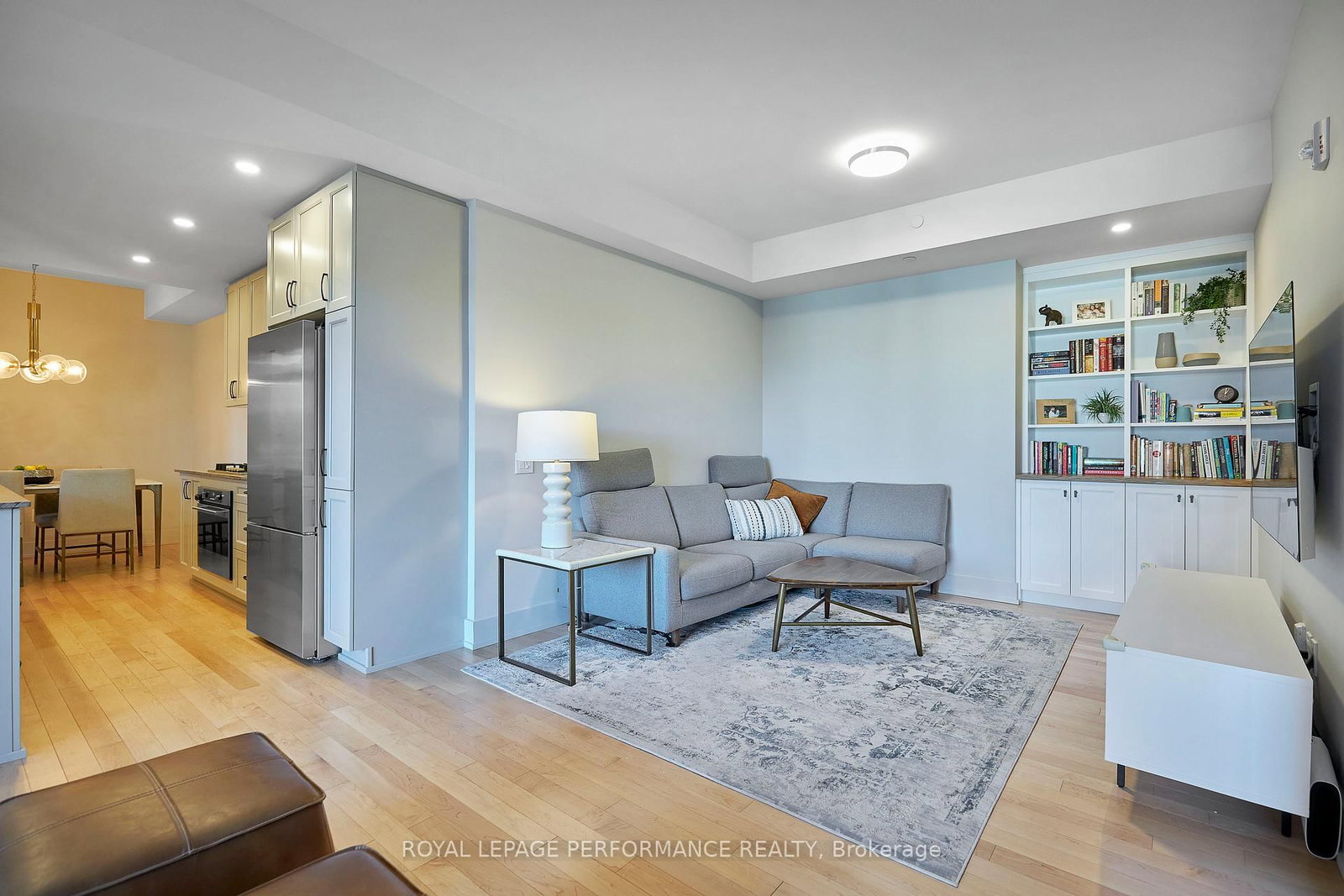 11 Des Oblats Avenue, Unit 315 - Photo 16