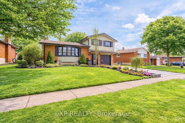 4504 Queensway Gardens