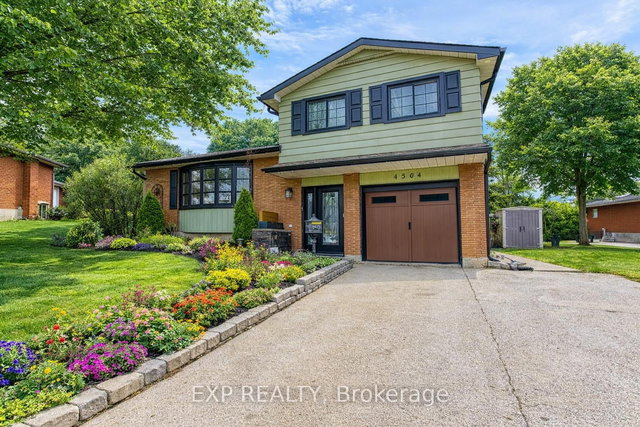 4504 Queensway Gardens