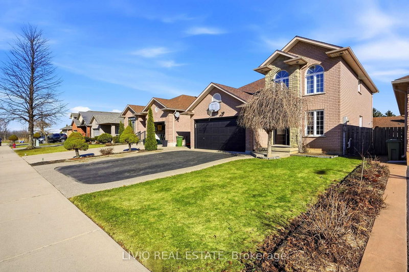 19 KONSTANTINE Crt, Hamilton, L9B 2T3 | Image 3