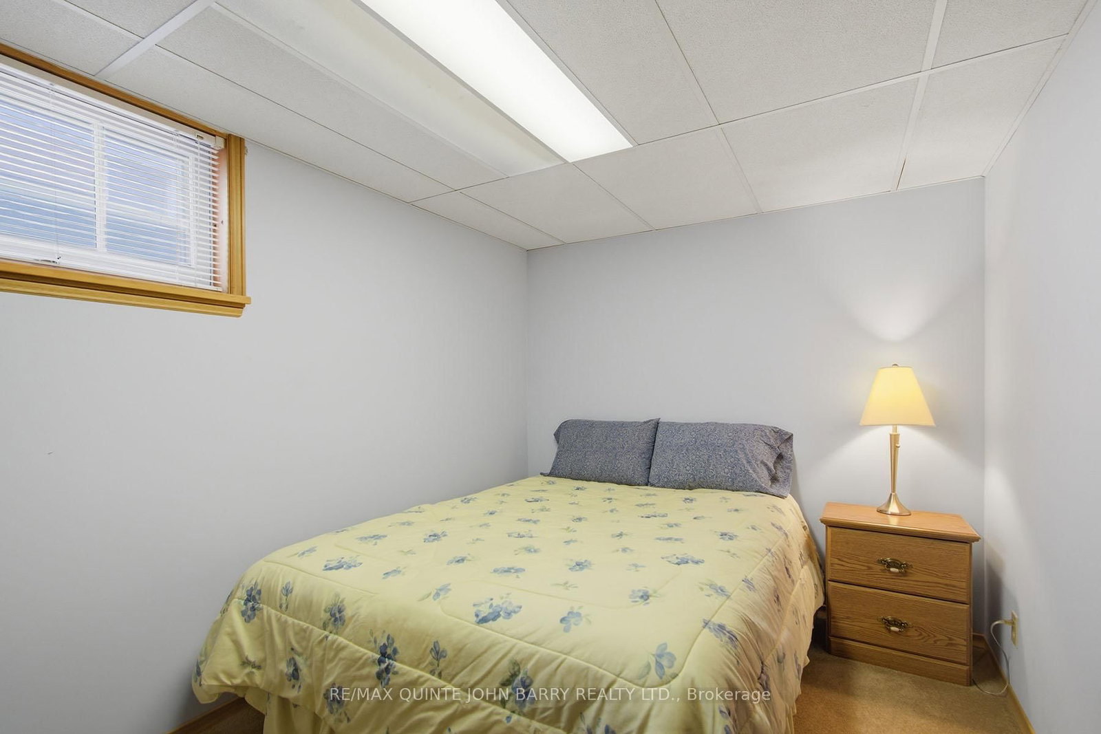 Detached House for sale at 35 Fourth Avenue, Quinte West, Ontario, K8V 5N5 - Trenton Ward - MLS: X12966644