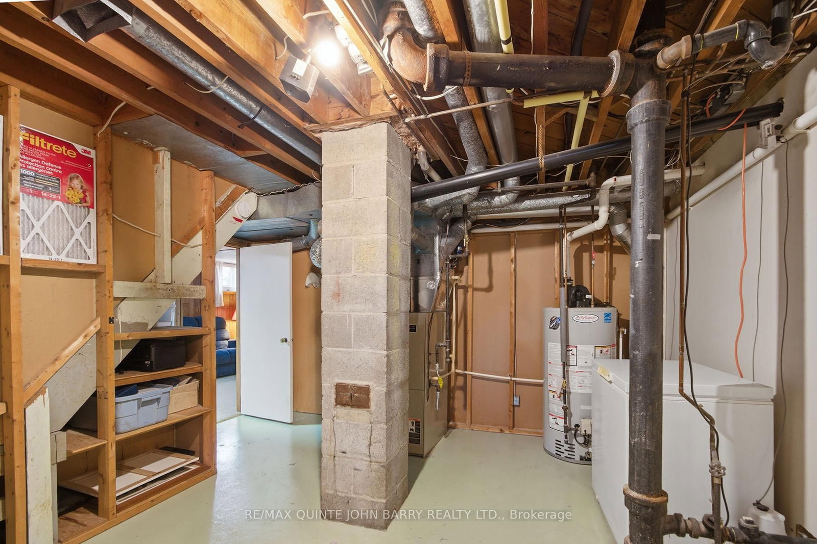 Detached House for sale at 35 Fourth Avenue, Quinte West, Ontario, K8V 5N5 - Trenton Ward - MLS: X12966644