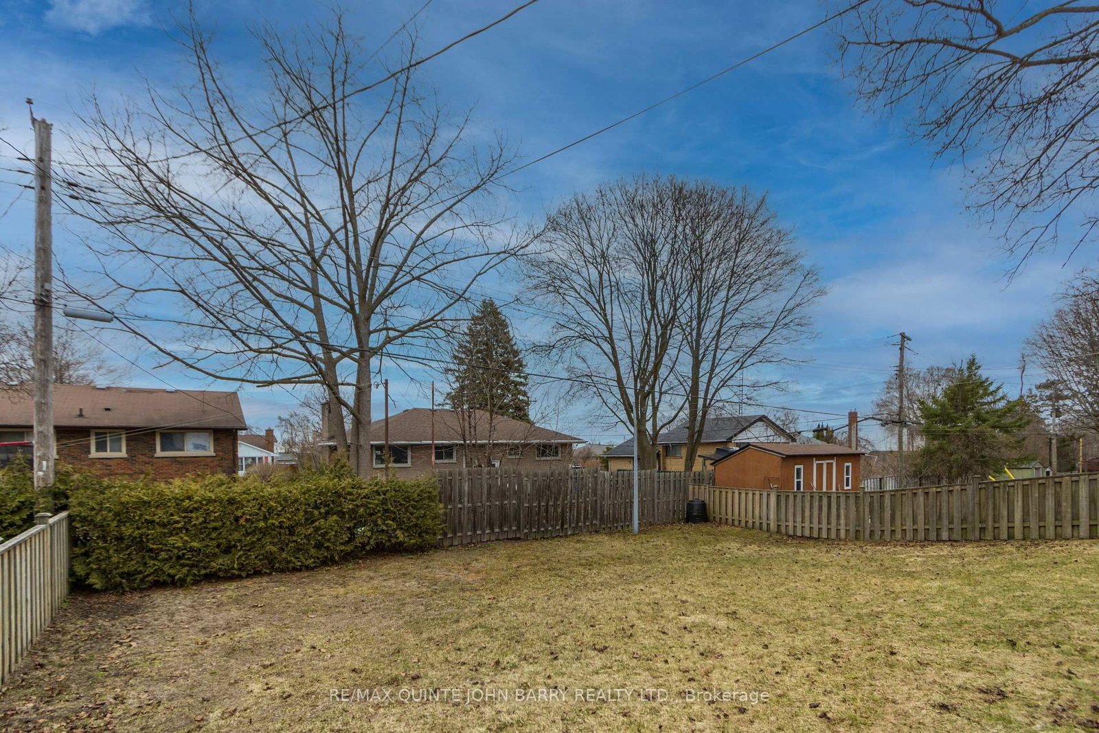 Detached House for sale at 35 Fourth Avenue, Quinte West, Ontario, K8V 5N5 - Trenton Ward - MLS: X12966644