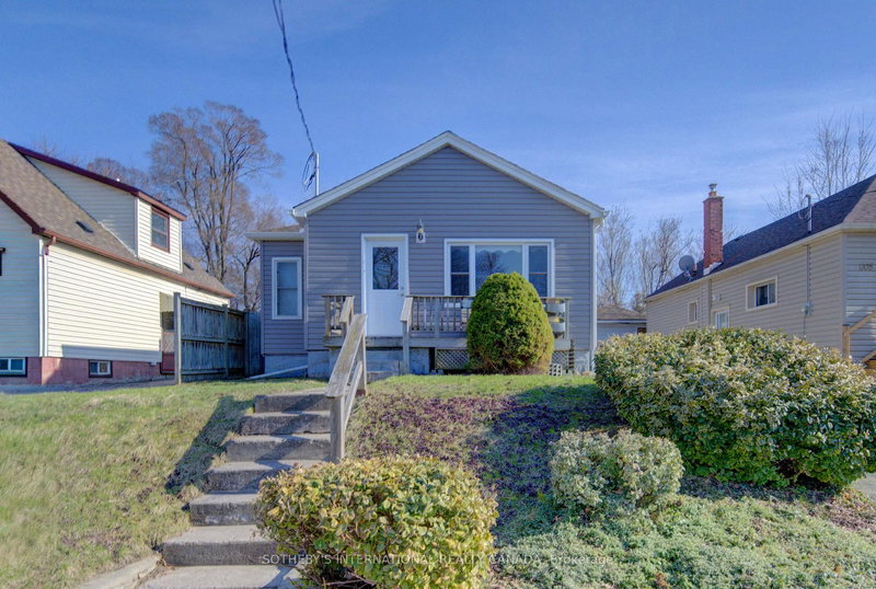 home for sale on 613 Guelph Street