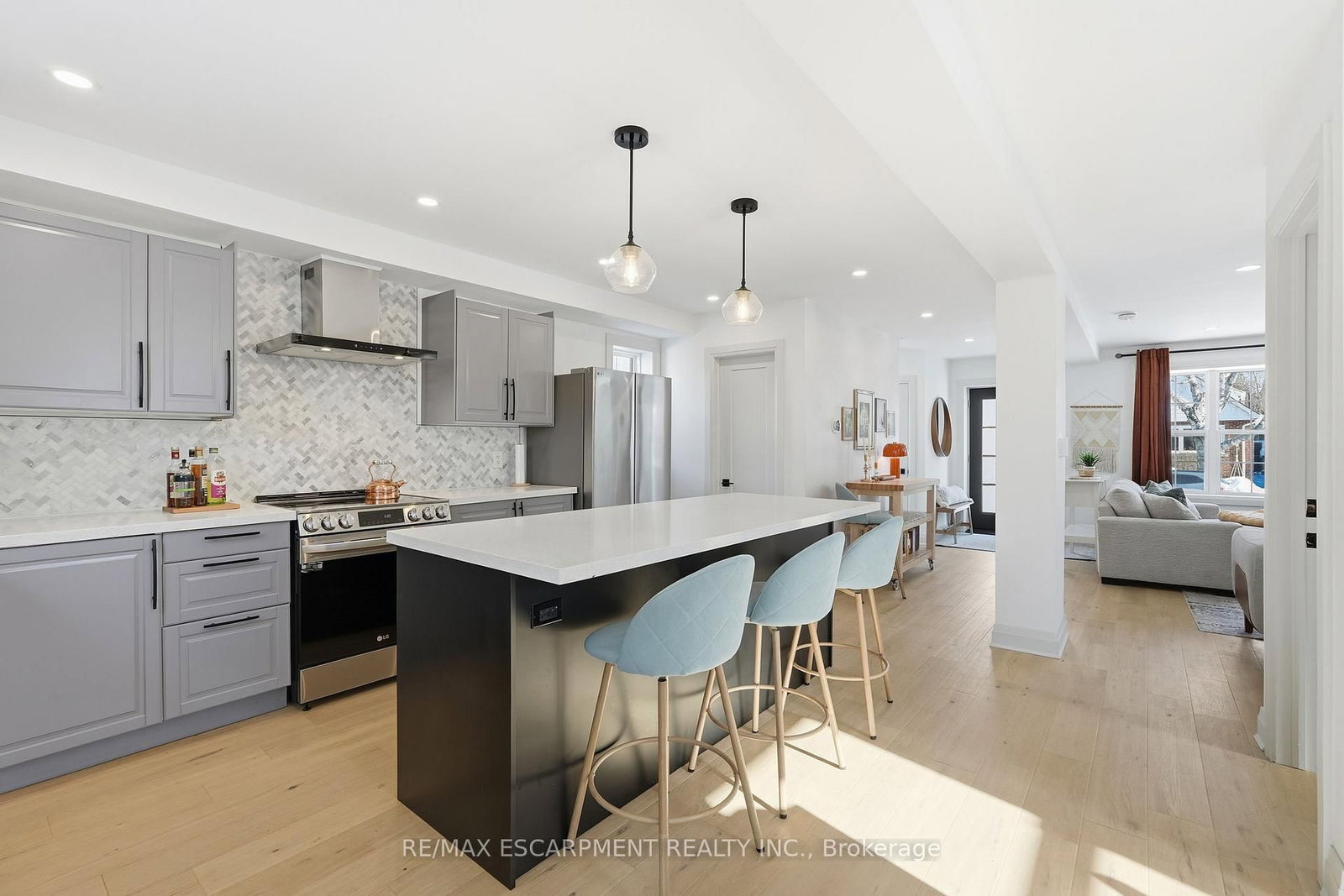 Detached House for sale at 286 East 18th Street, Hamilton, Ontario, L9A 4P6 - Inch Park - MLS: X12966850