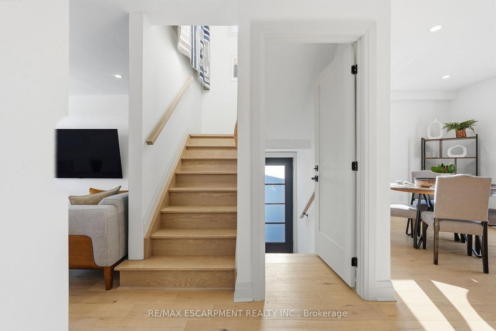 Detached House for sale at 286 East 18th Street, Hamilton, Ontario, L9A 4P6 - Inch Park - MLS: X12966850