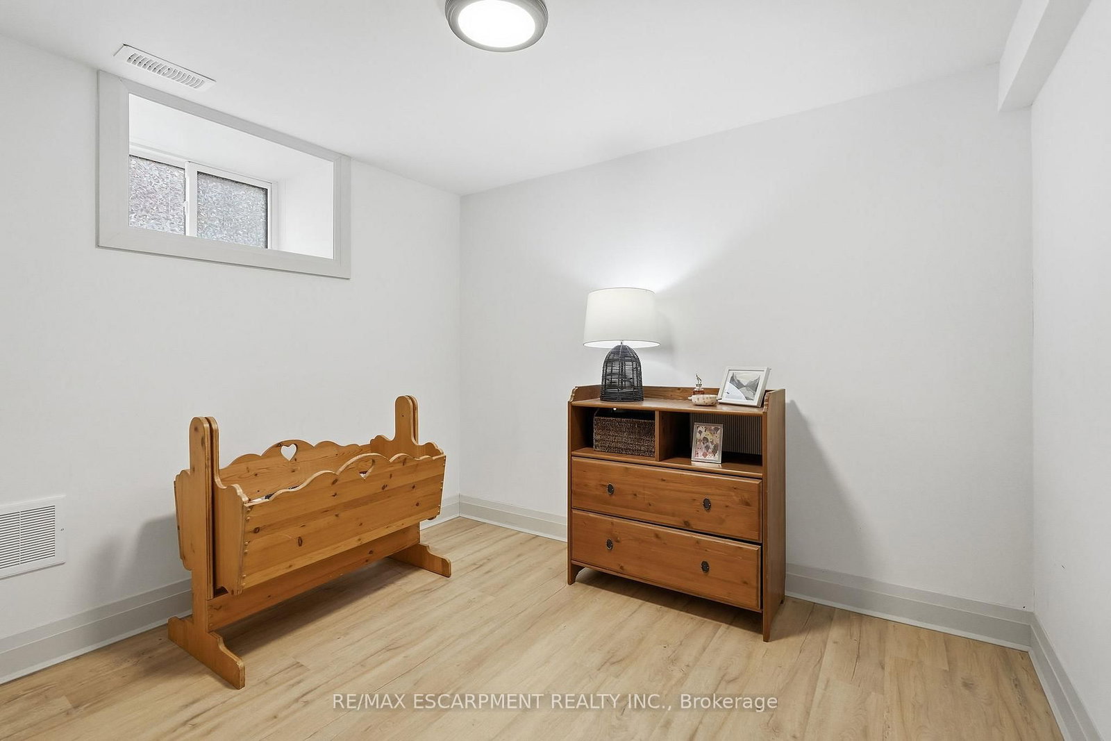 Detached House for sale at 286 East 18th Street, Hamilton, Ontario, L9A 4P6 - Inch Park - MLS: X12966850