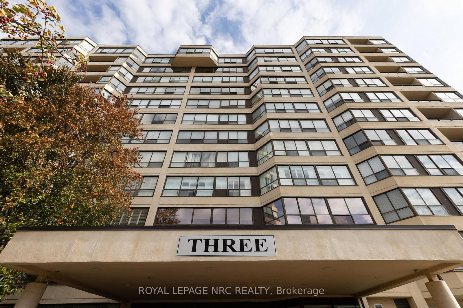 3 Towering Heights Boulevard, Unit 804 - Photo 37