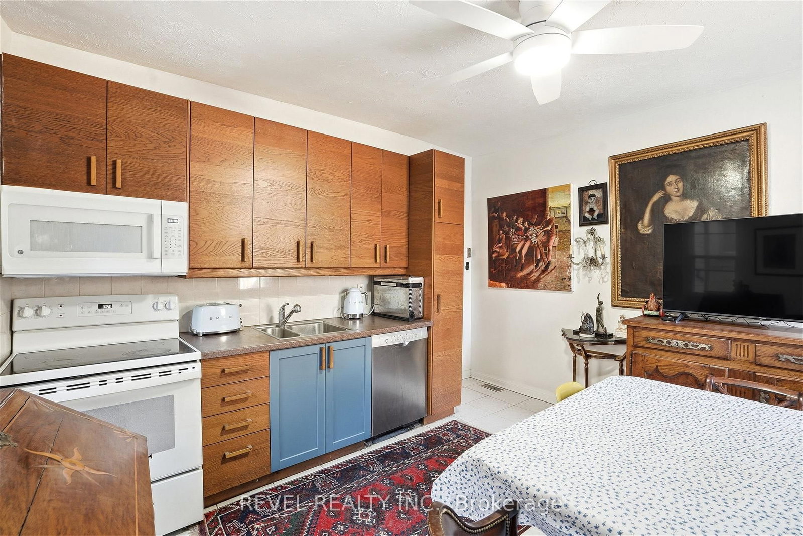 164 Macnab Street N - Photo 12