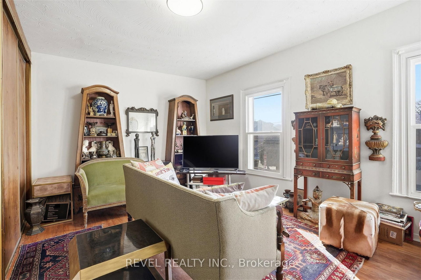 164 Macnab Street N - Photo 17