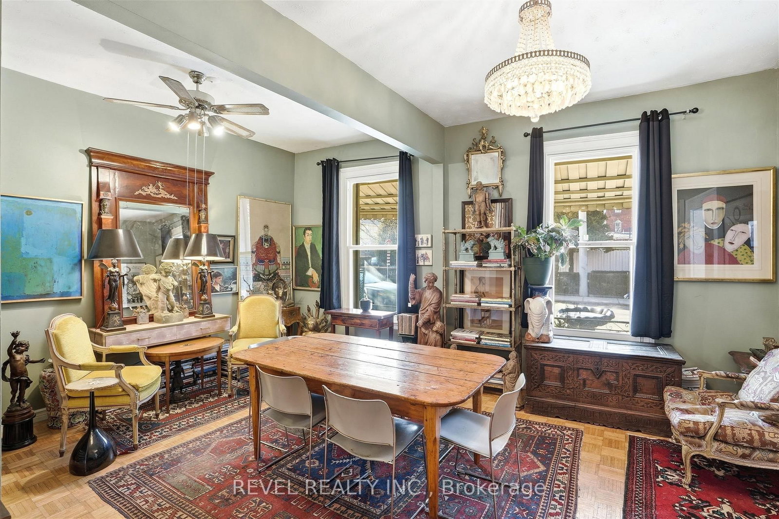 164 Macnab Street N - Photo 2