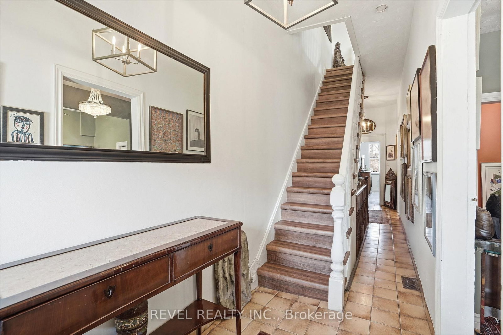 164 Macnab Street N - Photo 9