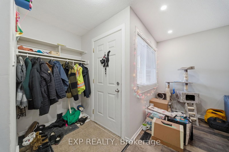 11 - 1675 Heatherington Rd, Ottawa, K1V 8V8 | Image 3