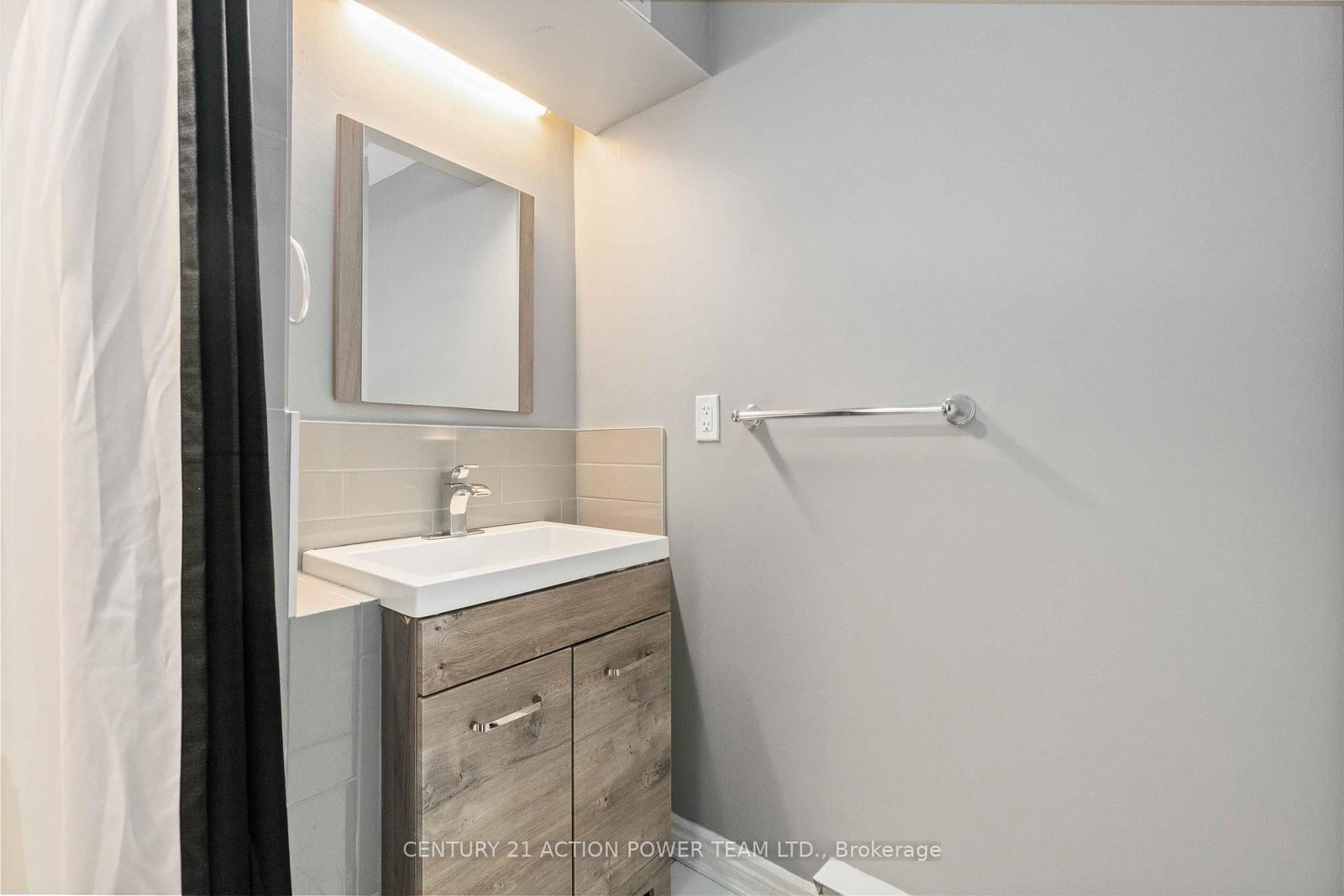 904 TANGUAY Court - Photo 38