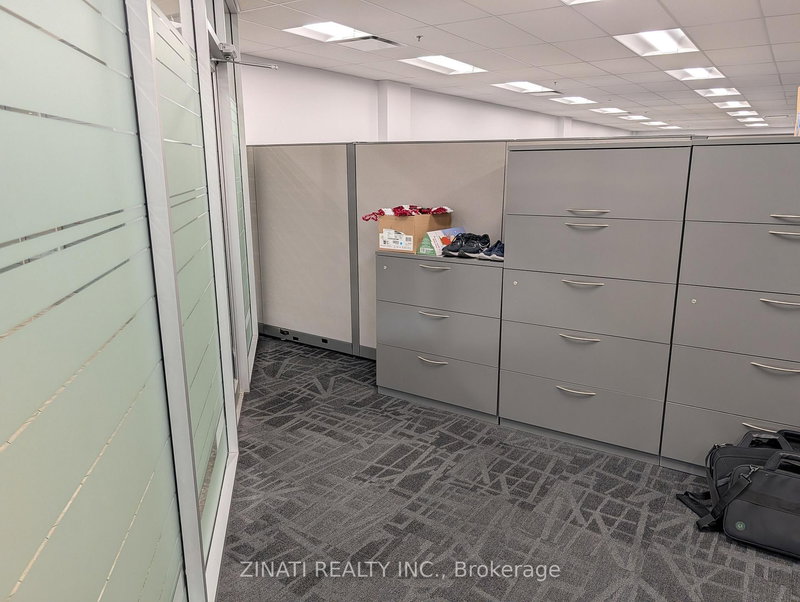 214 - 1980 Ogilvie Rd, Gloucester, K1J 9L3 | Image 3