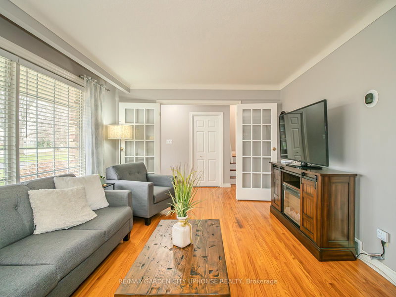 46 STRATHCONA Dr, St. Catharines, L2M 2B1 | Image 3