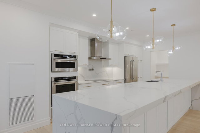 1103 - 260 Villagewalk Boulevard