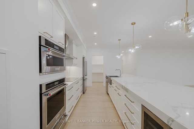 1103 - 260 Villagewalk Boulevard