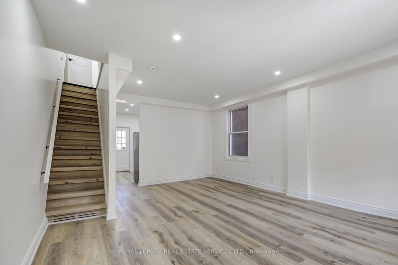 35 Fairleigh Ave N, Hamilton, L8L 6H1 | Image 3