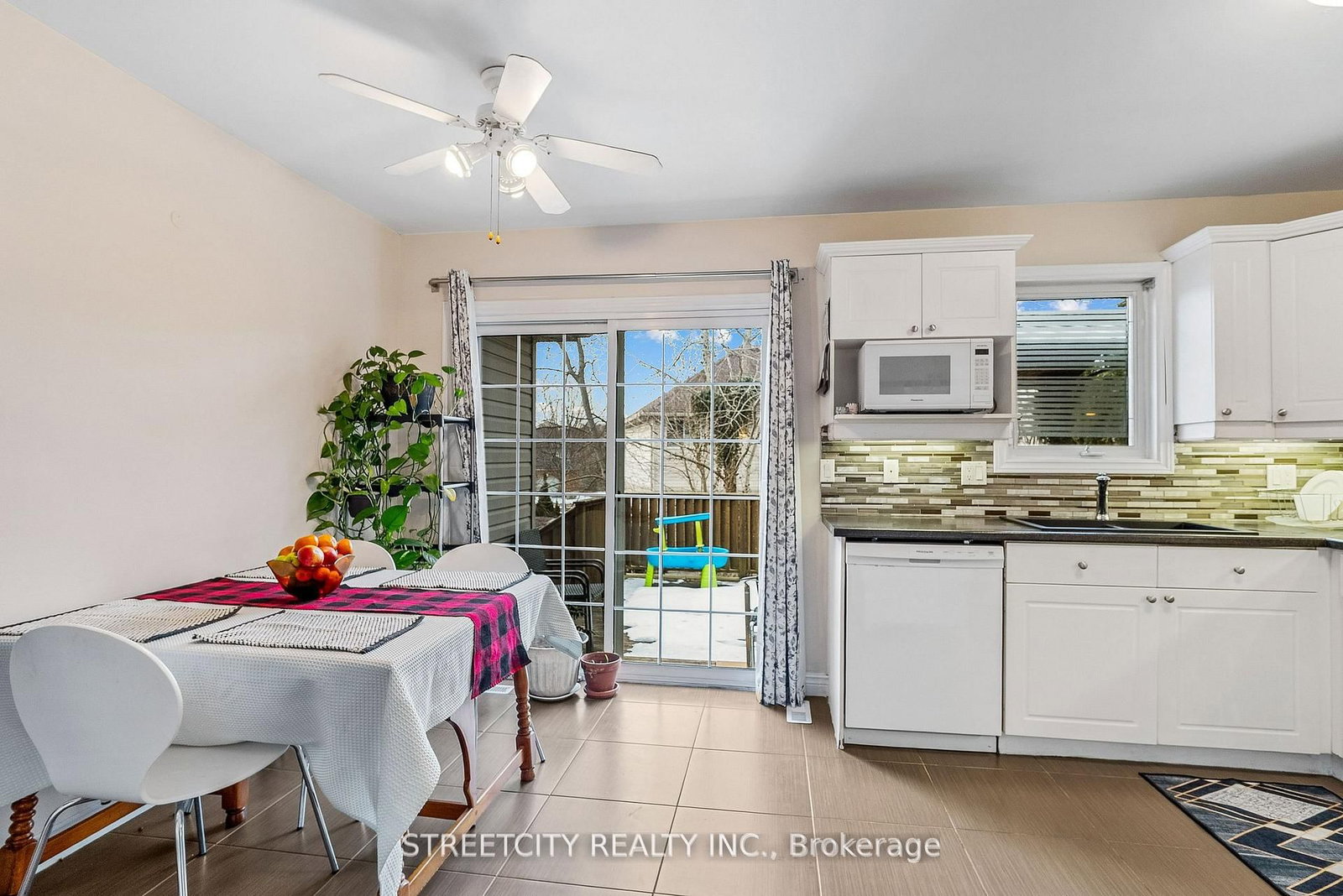 Detached House for sale at 126 Meadowridge Road, London North, Ontario, N6H 5N6 - North M - MLS: X12967394