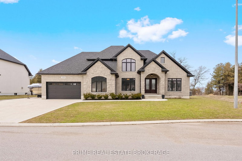 939 Bogdanovic Way, Huron-Kinloss, N2Z 0H4 | Image 2