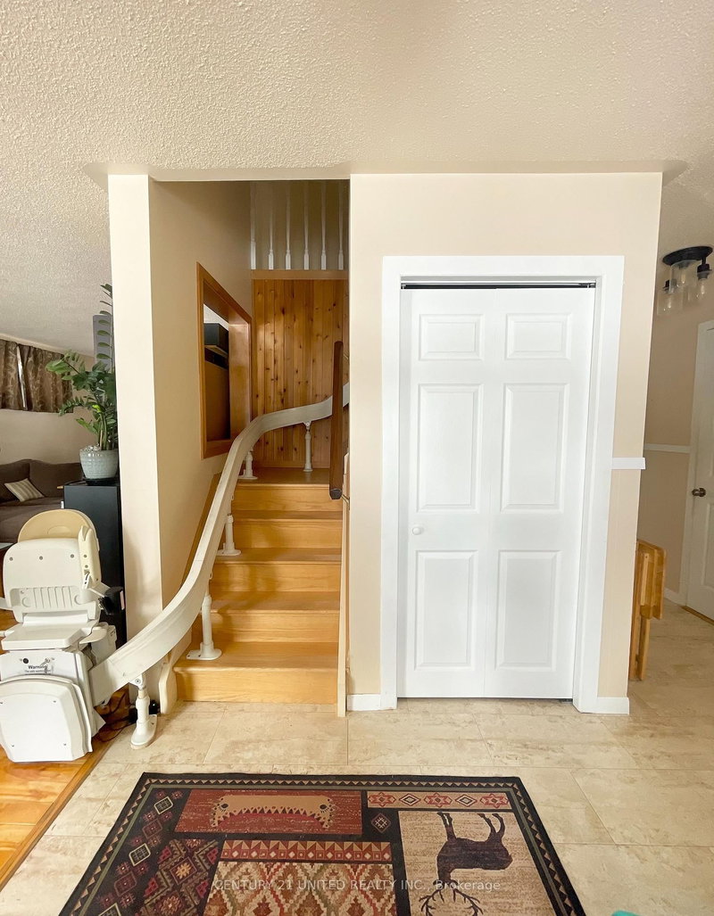 9588 Ardagh Crescent