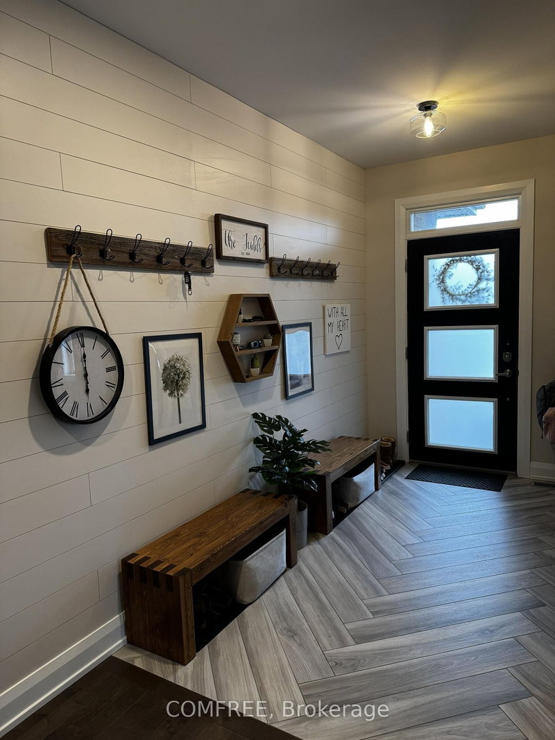 601 Meadowridge Circ, Carp, K0A 1L0 | Image 2